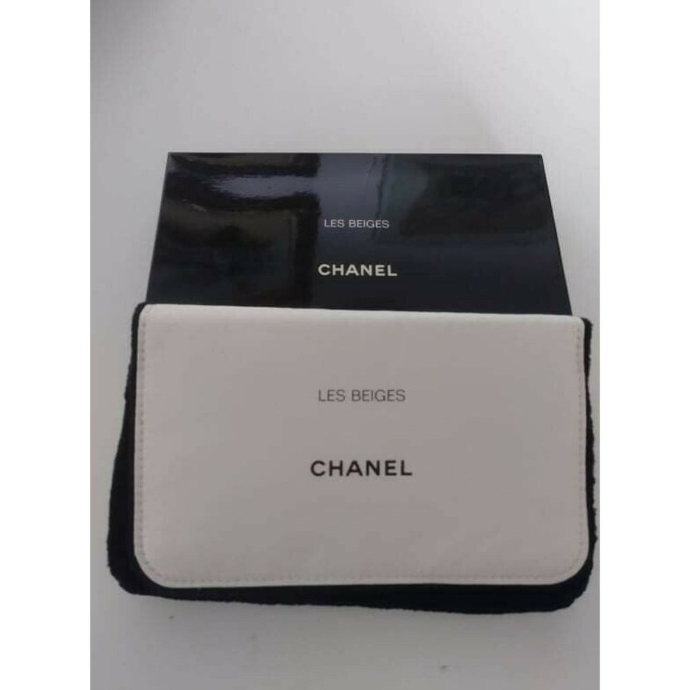 Chanel Cosmetic Bag With Mirror White